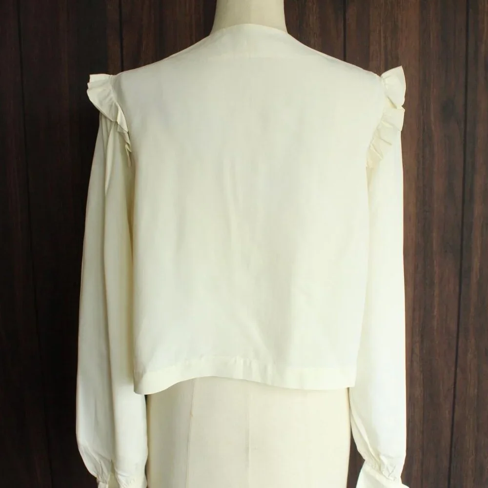 Vintage 1940s Bed Jacket, Winter White Rayon with Blue and Pink Embroidery Short - Picture 8 of 10